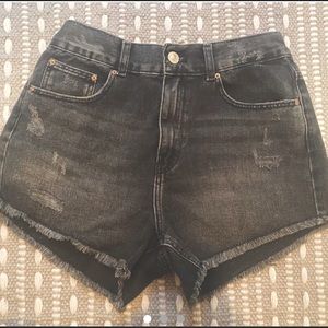 Black Jean shorts!!🖤🖤🖤
